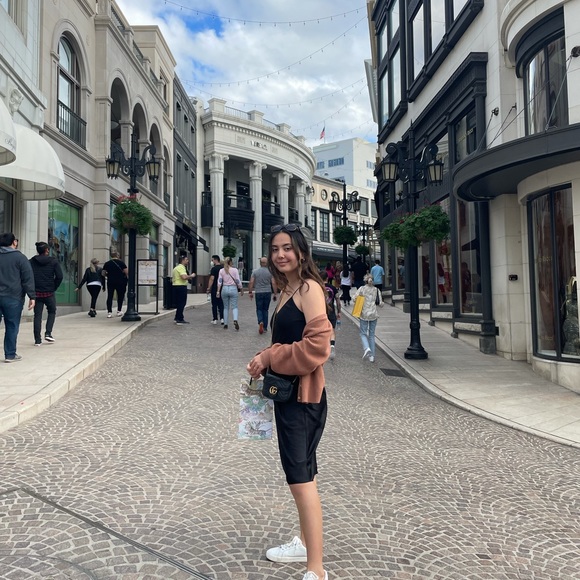 Meet your Posher, Kerkuffle - Picture 2 of 3